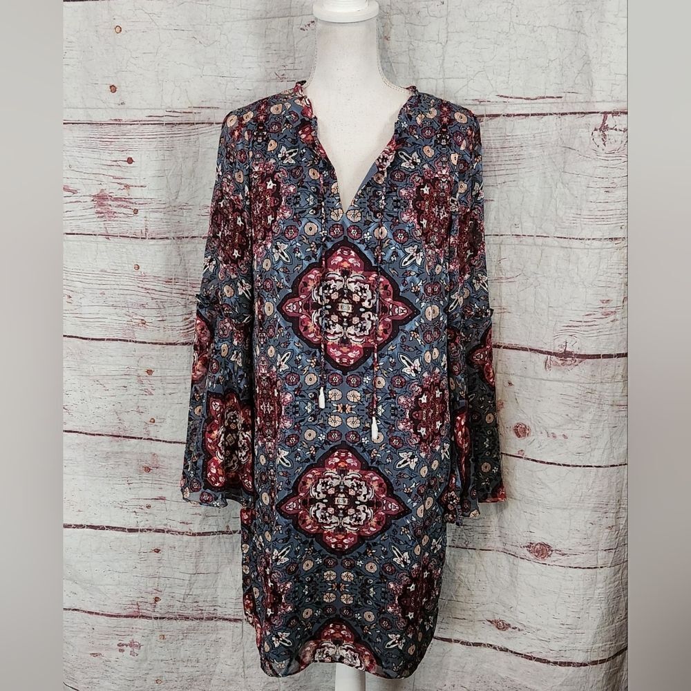 White House Black Market Long Bell Sleeve Medallion Print Shift Dress Size L NWT